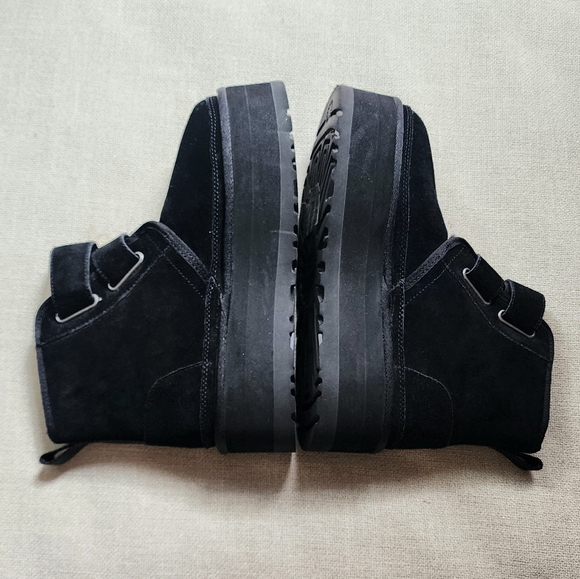UGG Neumel Chukka Black Platform Boots - Picture 5 of 6